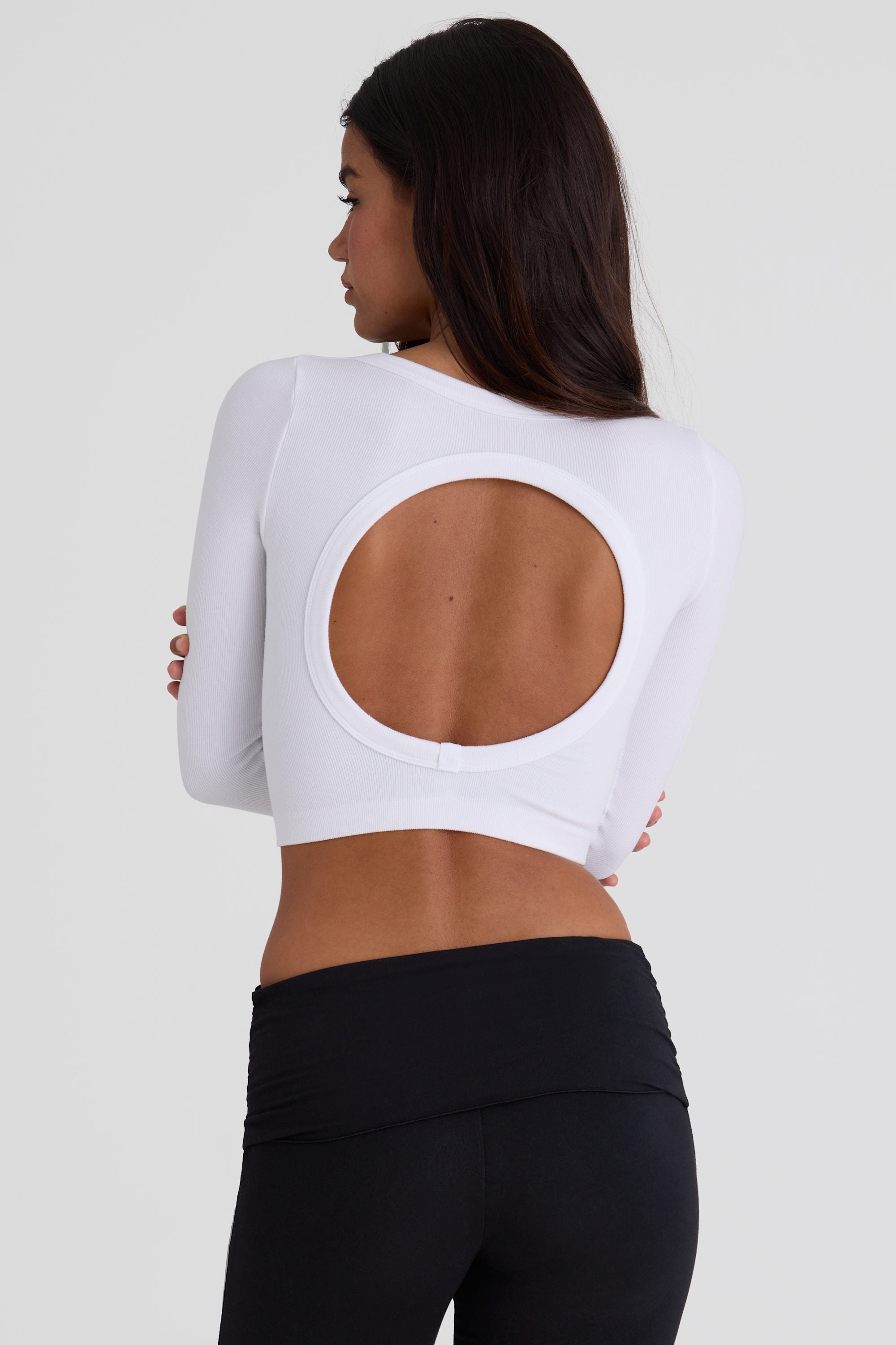 Seamless Soft Rib Cut-Out Crop Top in White - 2