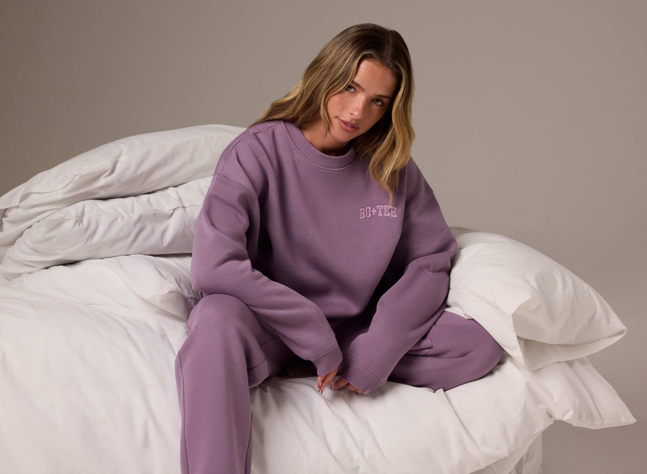 Oversized Crew-Neck Jumper in Dusk - 1