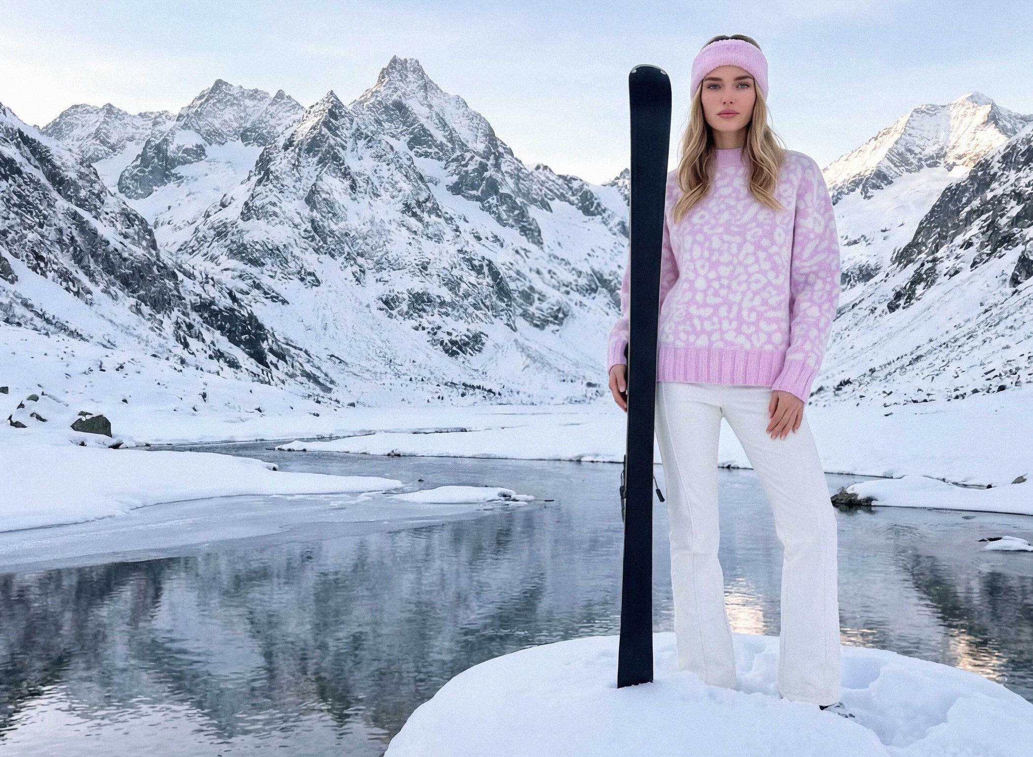 Jacquard-Knit Oversized Jumper in Pink - 1
