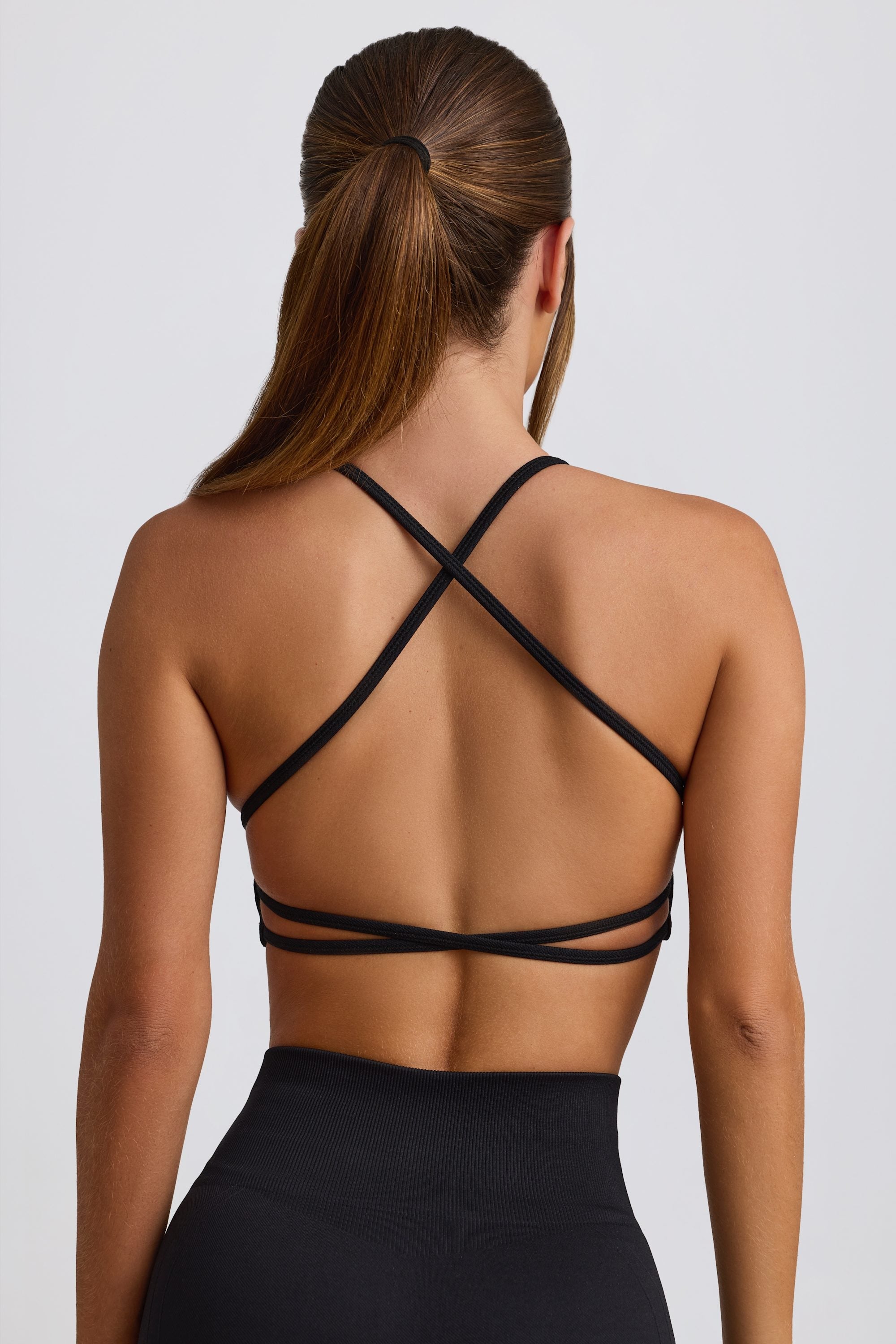Super Sculpt Seamless Backless Sports Bra in Black - 2